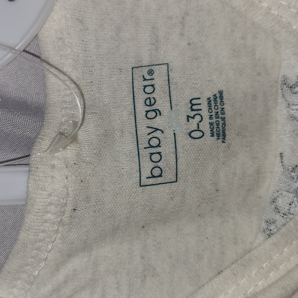 Baby 2 piece, Cream with Elehan Prints, 0-3 months - Picture 4 of 6